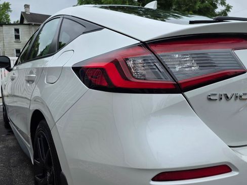 Used 2022 Honda Civic Sport image 15