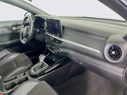 Used 2024 Kia Forte GT-Line w/ GT-Line Premium Package image 31