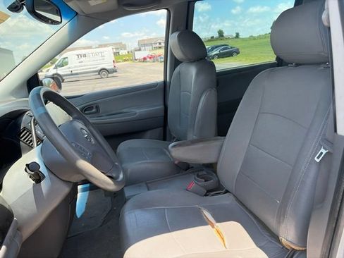 Used 2006 MAZDA MPV LX w/ LX Plus Pkg FWD image 5