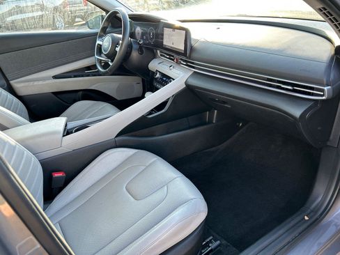 Used 2024 Hyundai Elantra Limited FWD image 34