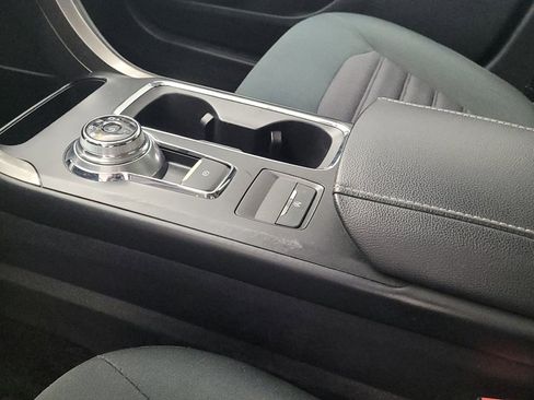 Used 2018 Ford Fusion SE FWD image 26