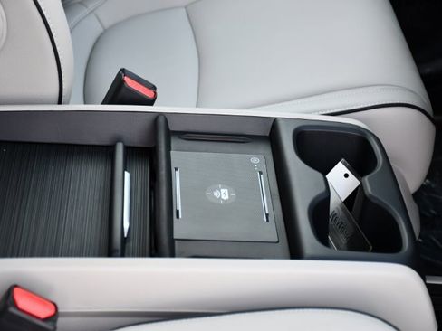 Used 2025 Honda Odyssey Touring image 33