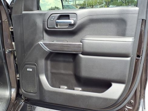 Used 2019 Chevrolet Silverado 1500 LTZ w/ LTZ Plus Package AWD/4WD image 12