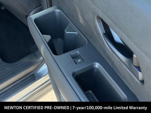 Used 2025 Nissan Pathfinder S FWD image 25