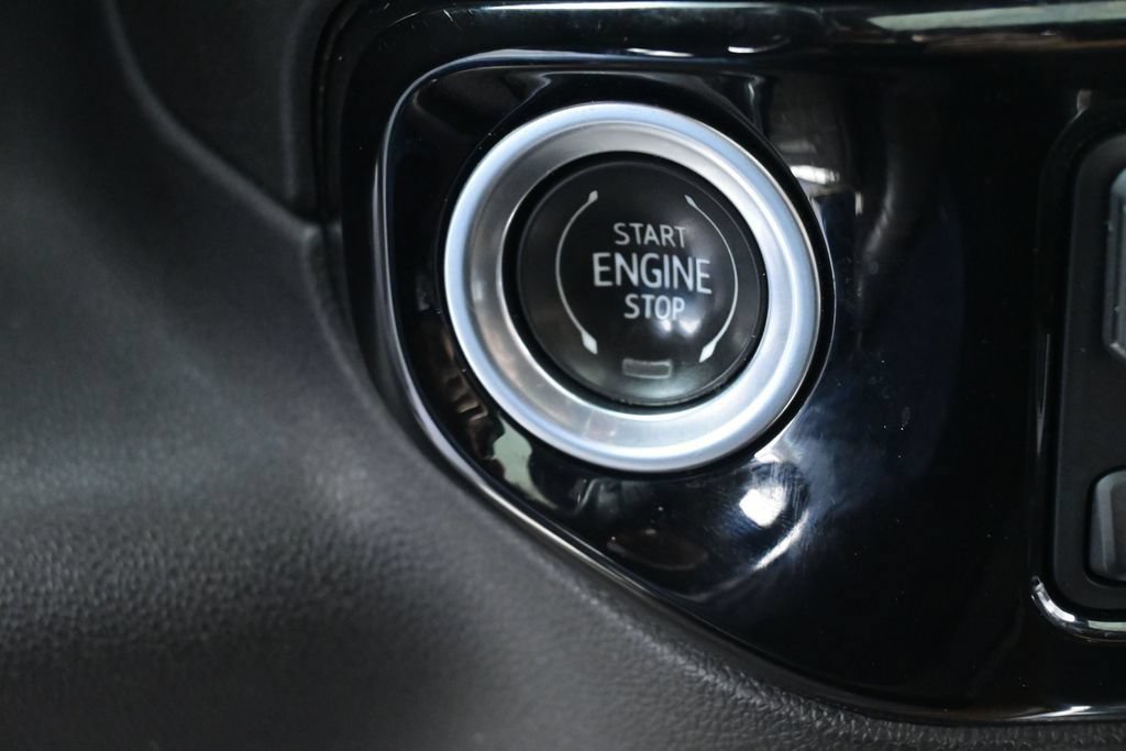 Used 2022 Chevrolet Silverado 1500 High Country w/ High Country Premium Package AWD/4WD image 41