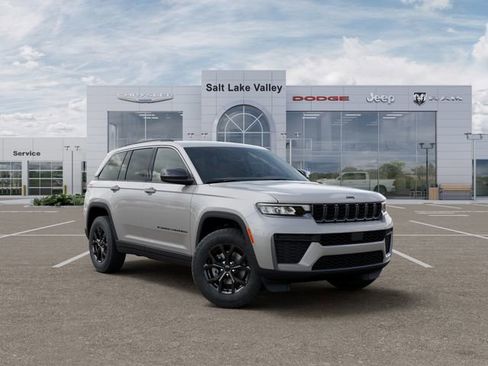 New 2026 Jeep Grand Cherokee Altitude image 6