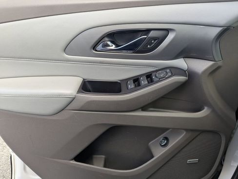 Used 2018 Chevrolet Traverse LT w/ LPO, 'HIT The Road' Package image 26