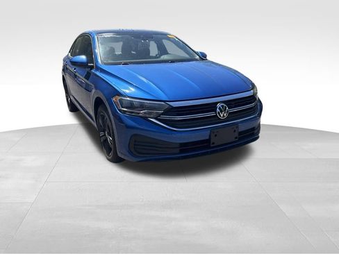 Used 2023 Volkswagen Jetta SE FWD image 8