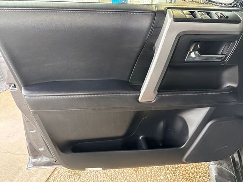 Used 2022 Toyota 4Runner SR5 Premium w/ Moonroof Package RWD image 22
