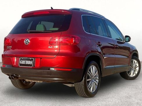 Used 2014 Volkswagen Tiguan S FWD image 2