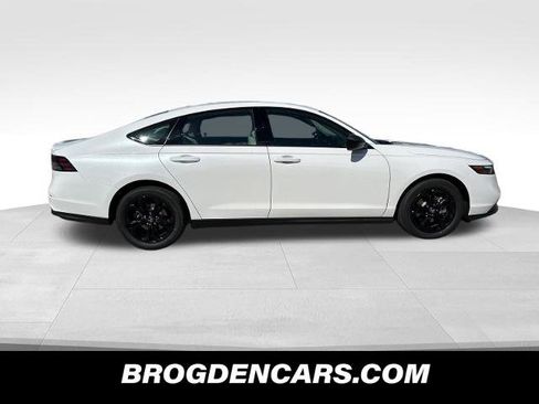 New 2025 Honda Accord SE image 2