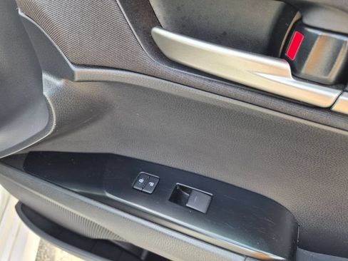 Used 2025 Toyota Camry LE FWD image 31