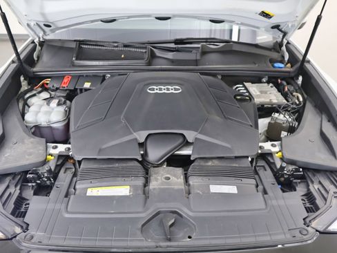 Used 2019 Audi Q8 Premium Plus w/ Premium Plus image 54