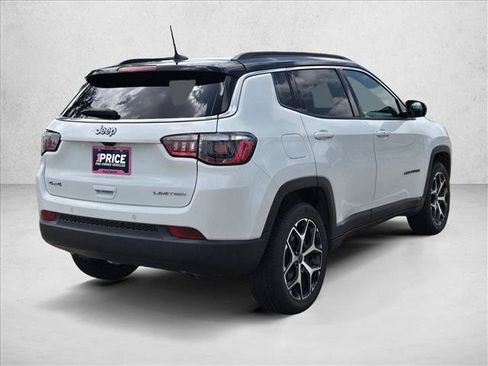 Used 2025 Jeep Compass Limited AWD/4WD image 5