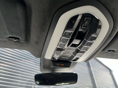 New 2025 Porsche Macan GTS image 26