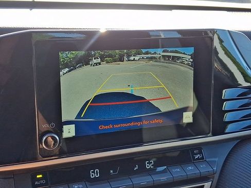 Used 2025 Toyota Camry SE FWD image 20
