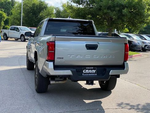 Used 2024 Toyota Tacoma SR5 AWD/4WD image 5