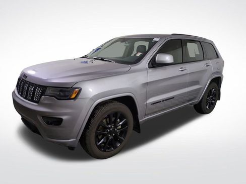 Used 2021 Jeep Grand Cherokee Laredo X image 1