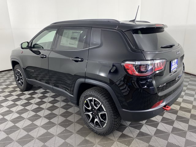 New 2026 Jeep Compass Trailhawk AWD/4WD image 9