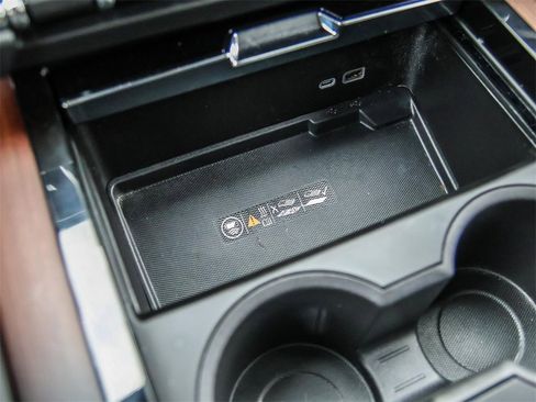 Certified 2025 GMC Yukon Denali image 37