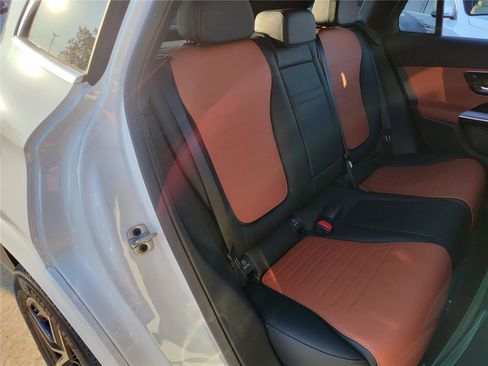 New 2025 Mercedes-Benz GLC 300 4MATIC image 25