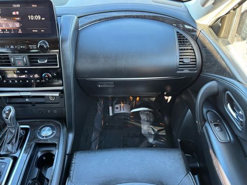 Used 2022 INFINITI QX80 Luxe image 17
