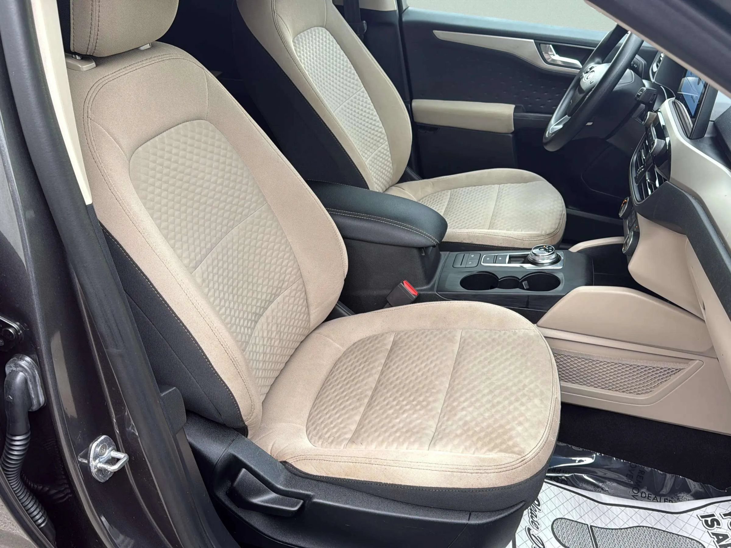 Used 2020 Ford Escape SE FWD image 14