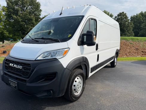 Used 2023 RAM ProMaster 2500 FWD image 4