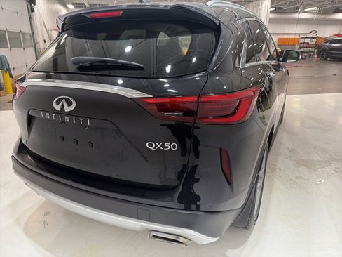 Used 2019 INFINITI QX50 Luxe w/ Navigation Package image 10