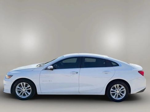 Used 2018 Chevrolet Malibu LT FWD image 4