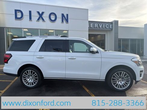 Used 2024 Ford Expedition Limited image 8