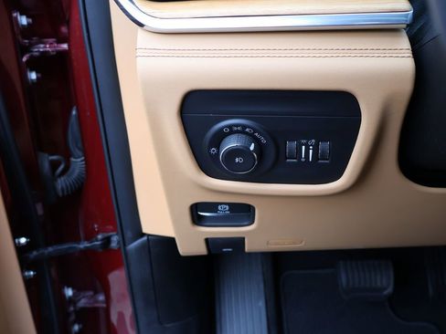Used 2024 Jeep Grand Cherokee Summit AWD/4WD image 41
