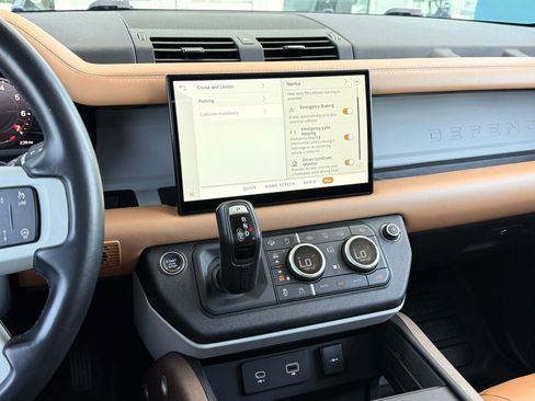 Used 2023 Land Rover Defender 130 First Edition image 71