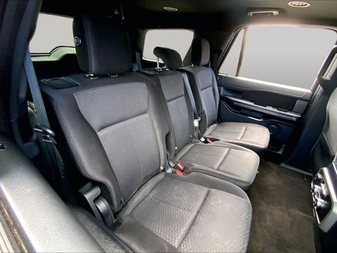 Used 2020 Ford Expedition XLT RWD image 18