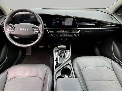 Used 2024 Kia Niro EX FWD image 7