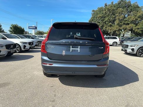 New 2025 Volvo XC90 T8 Core w/ Climate Package image 5