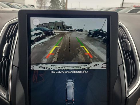 Used 2024 Ford Edge Titanium AWD/4WD image 25