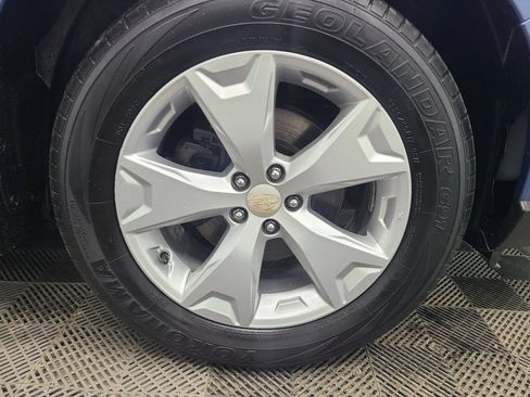 Used 2015 Subaru Forester 2.5i Limited AWD/4WD image 15