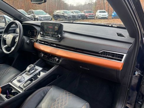 Used 2022 Mitsubishi Outlander SEL image 34