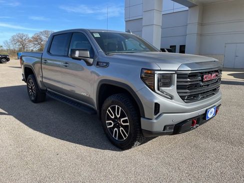 Used 2024 GMC Sierra 1500 AT4 w/ AT4 Premium Package image 7