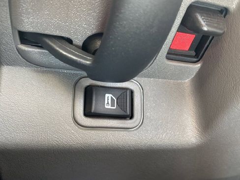 Used 2024 Chevrolet Express 3500 w/ Power Convenience Package RWD image 9