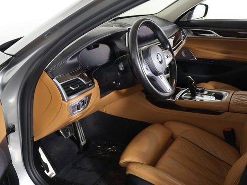 Used 2020 BMW M760i xDrive w/ Luxury Rear Seating Package AWD/4WD image 30