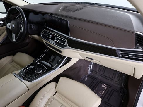 Used 2019 BMW X7 xDrive50i w/ Premium Package image 41