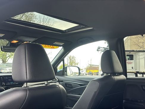 Used 2024 Honda Passport Black Edition image 32