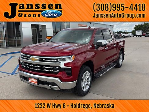 Used 2023 Chevrolet Silverado 1500 LTZ w/ Technology Package AWD/4WD image 2