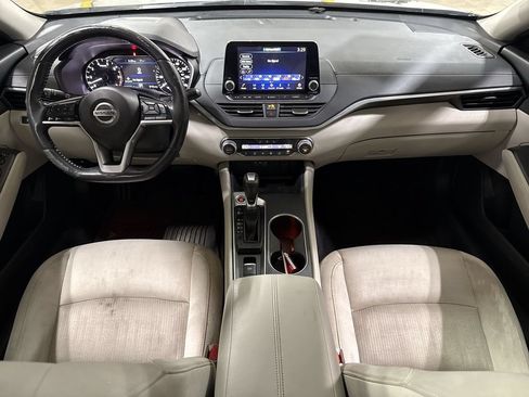 Used 2019 Nissan Altima 2.5 SV FWD image 10