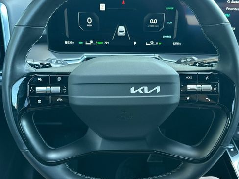 Certified 2026 Kia Sorento SX Prestige AWD/4WD image 23