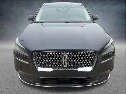 Used 2021 Lincoln Corsair Reserve w/ Elements Package FWD image 2