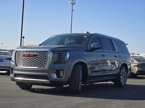 Used 2021 GMC Yukon XL Denali w/ Denali Ultimate Package image 10