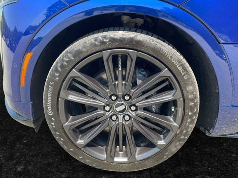 Certified 2026 Cadillac Lyriq V AWD/4WD image 32
